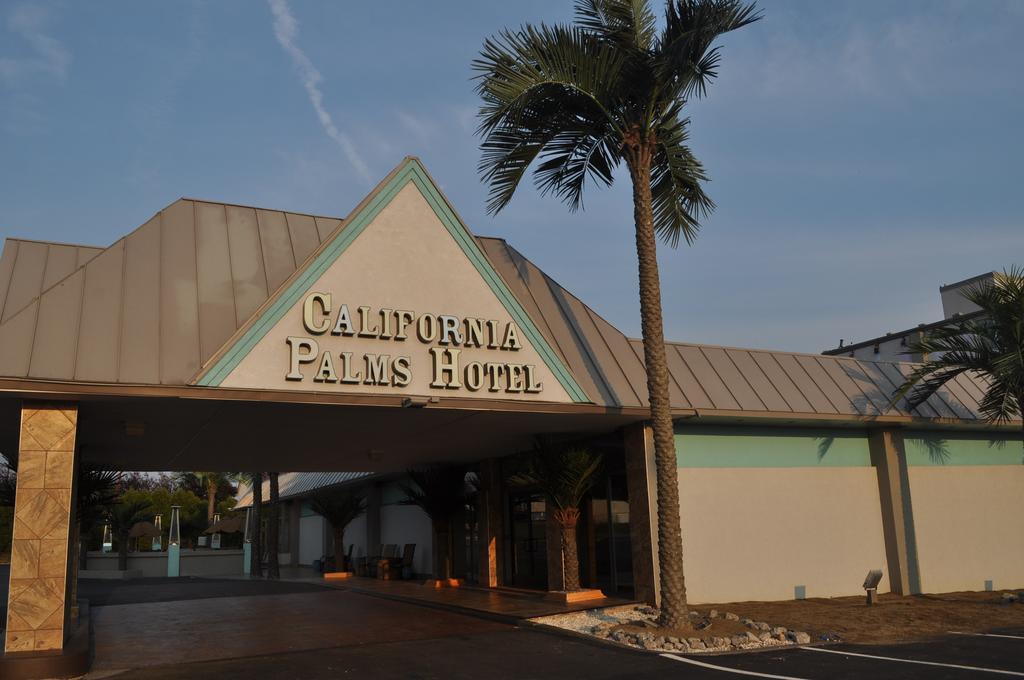 California Palms Hotel And Suites Austintown Dış mekan fotoğraf