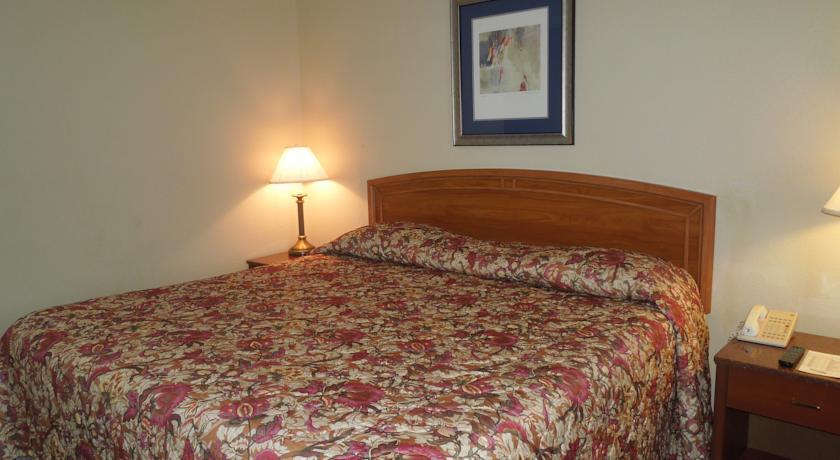 California Palms Hotel And Suites Austintown Oda fotoğraf