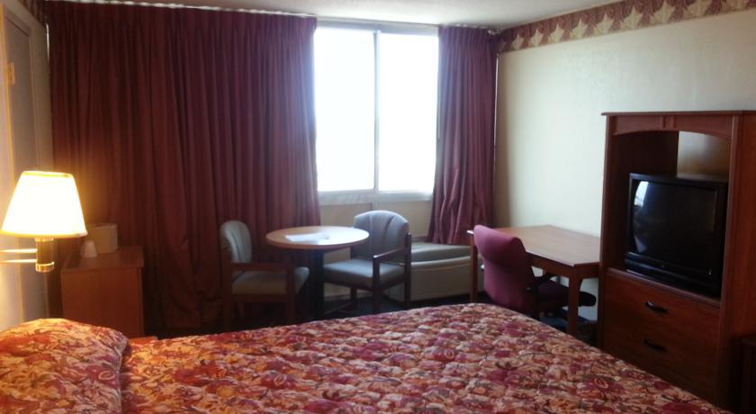 California Palms Hotel And Suites Austintown Oda fotoğraf