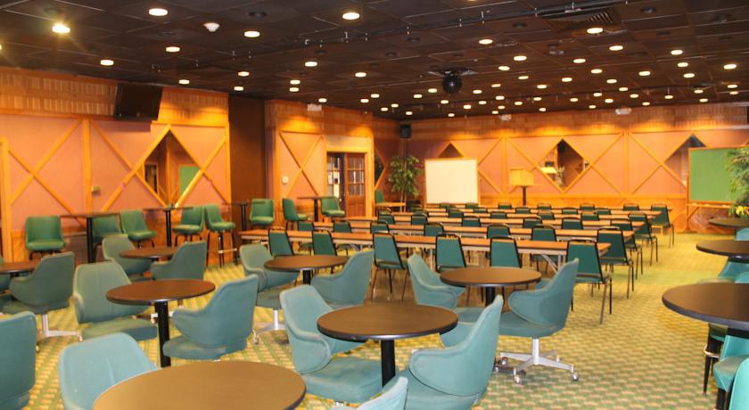 California Palms Hotel And Suites Austintown Dış mekan fotoğraf