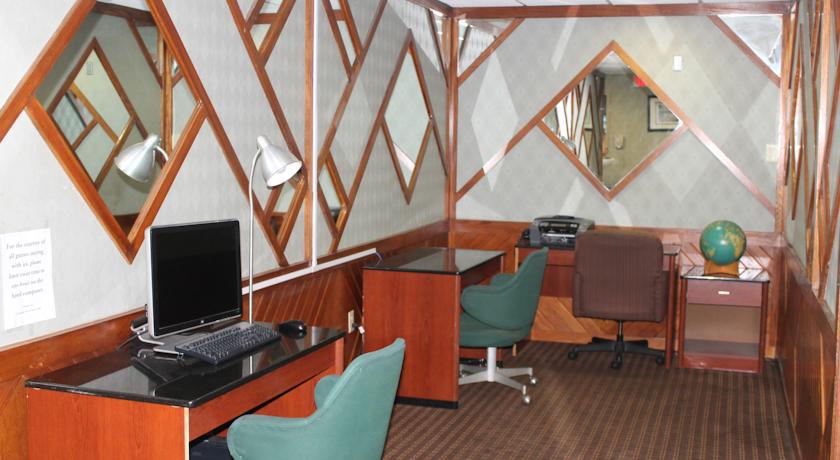 California Palms Hotel And Suites Austintown Dış mekan fotoğraf